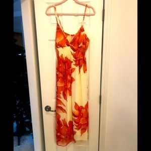 Beautiful orange and cream sleeveless dress. Size extra large